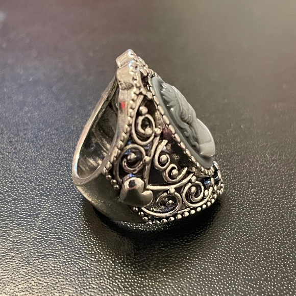 Size 7 1/2 Blue Cameo Ring NEW - Picture 3 of 6